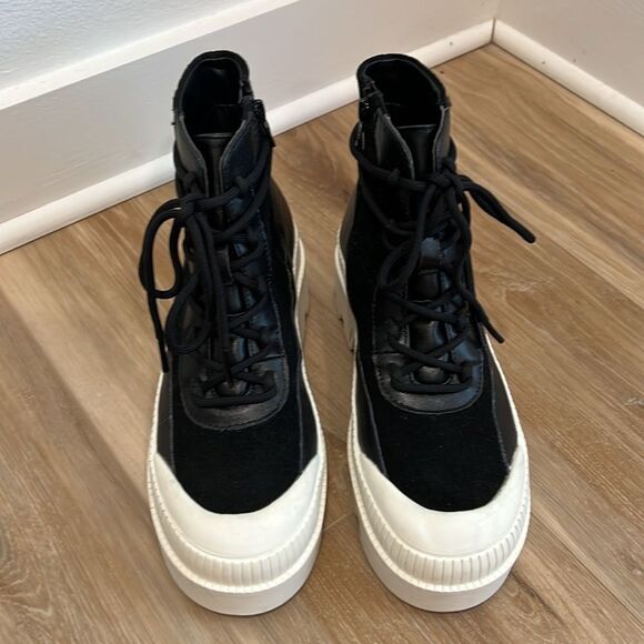 GIANNI BINI Wander Lust Lug Sole Platform Black Booties Size 7 - Picture 8 of 8